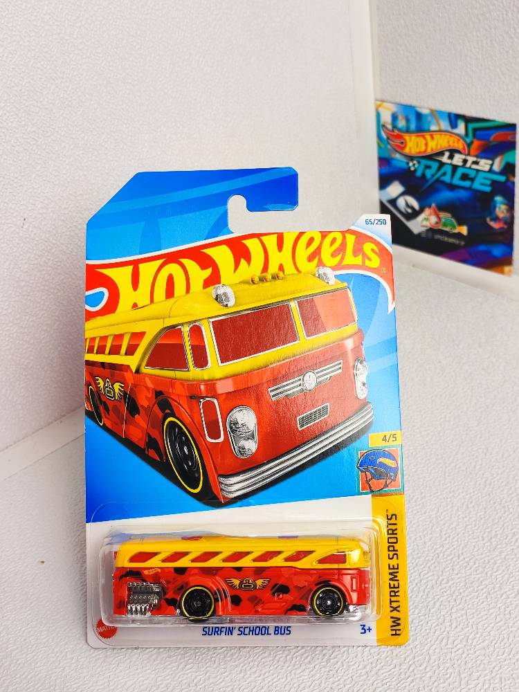 ماشین هات ویلز SURFIN SCHOOL BUS