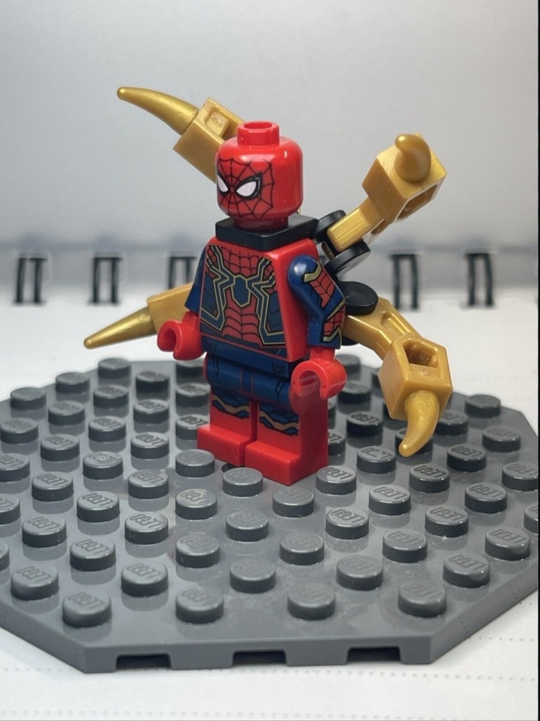 فیگور لگوی آیرون اسپایدر من(Iron Spider-Man)